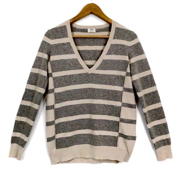 Madewell Wallace Ex-Boyfriend Striped V-Neck Sweater - Picture 1 of 7